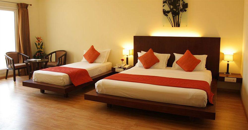 Hotel Atithi Pondicherry Exterior foto